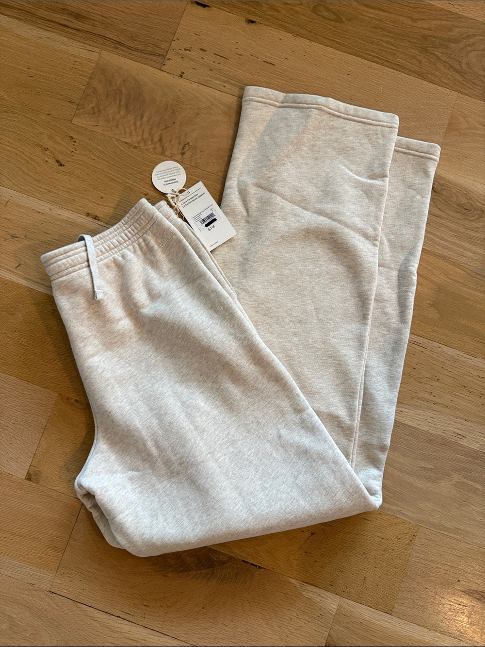Vuori Restore Straight Leg Sweatpant-bone heather-M-NWT - Picture 7 of 8
